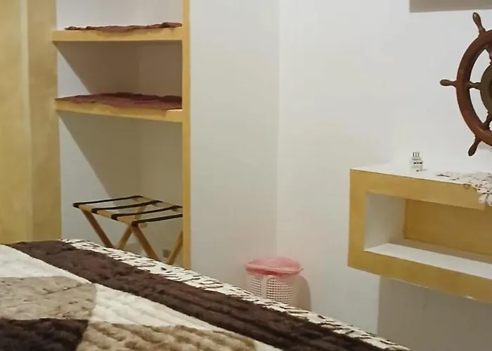 Controvento Near Train Station 公寓 *